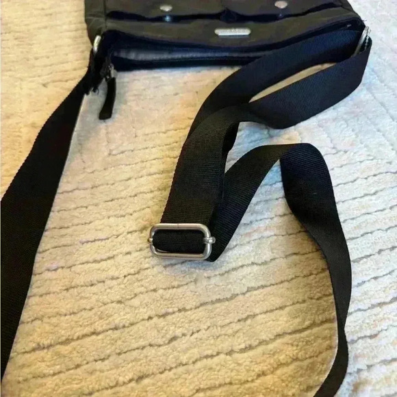 Baggallini crossbody hobo style purse - Picture 8 of 8